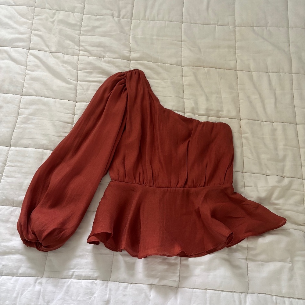 Petal & Pup Caterina one-shoulder peplum top